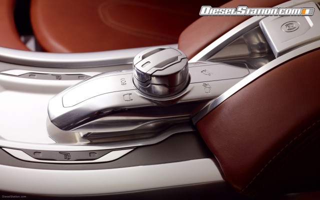 Land Rover LRX Hybrid Concept Widescreen Picture #7 Land Rover LRX Hybrid Concept Widescreen Picture #7